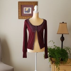 Embroidered sweater top S